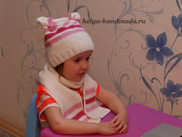 Вязаная шапочка и шарфик для малышки