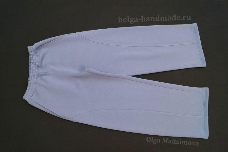 Детские брюки с боковой вставкой и карманами