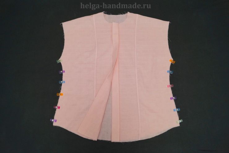 Стачиваем боковые швы